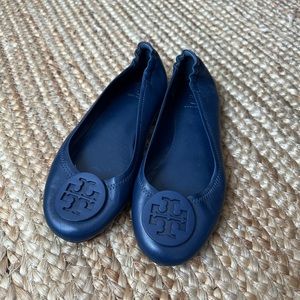 Minnie Travel Leather Ballet Flats
